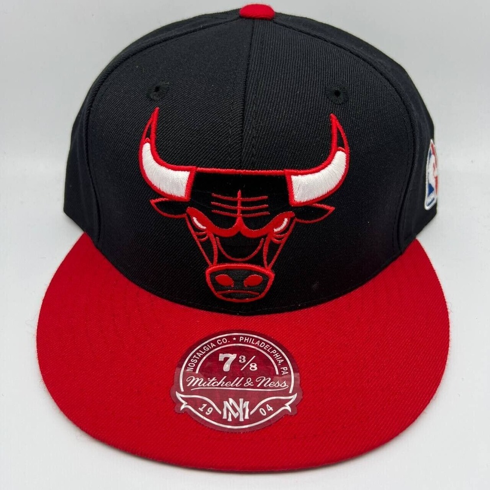 Chicago Bulls NBA 7 3/8 Mitchell & Ness Hat Fitted Cap Men Michael Jordan